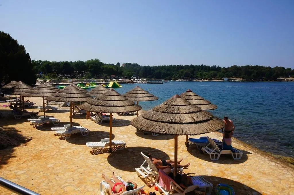 Apartment In Porec With Terrace, Air Conditioning, Wifi, Washing Machine