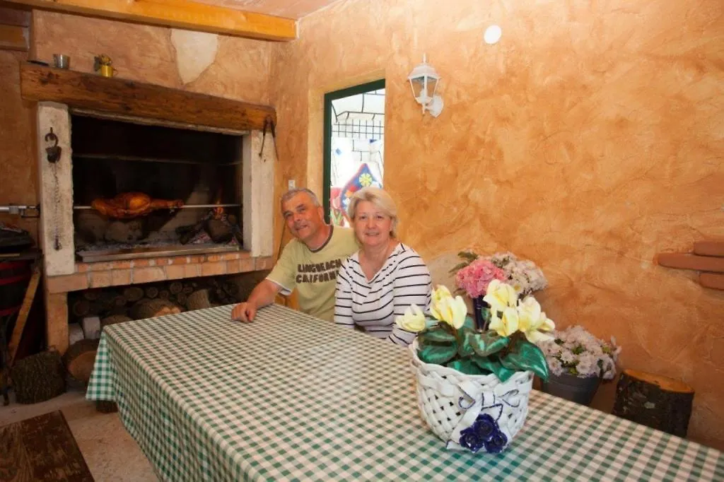 Apartment In Porec With Terrace, Air Conditioning, Wifi, Washing Machine Kroatien