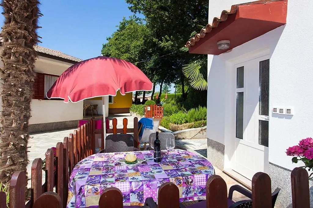 Apartment In Porec With Terrace, Air Conditioning, Wifi, Washing Machine